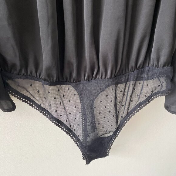 Free People She's A Natural Round Neck Bell Sleeve Bodysuit Black Small NEW - Picture 5 of 8